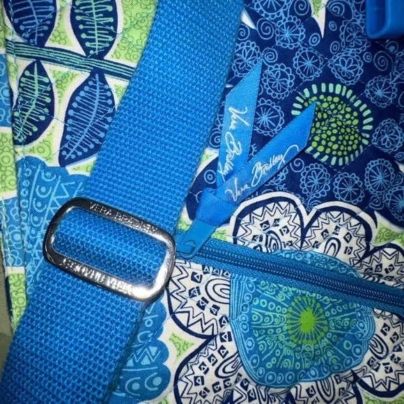 Vera Bradley Retired 2012 Doodle Daisy Messenger Crossbody - Picture 10 of 10